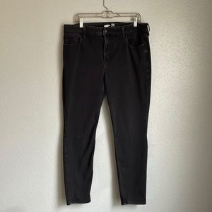 Black Old Navy rockstar super skinny high rise